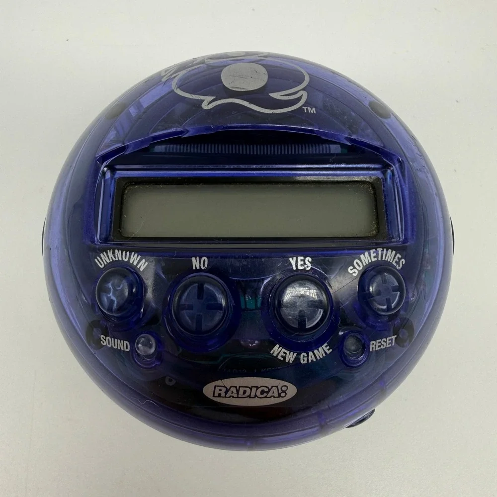 Radica‎ 20Q 20 Questions Electronic Handheld Game 2005 Tested Works